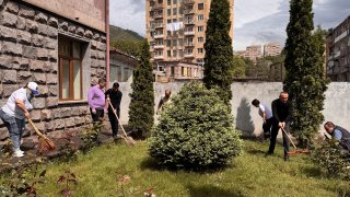 Staff of Investigative Committee together with Artur Poghosyan Took Part in Nationwide Community Clean-up Day